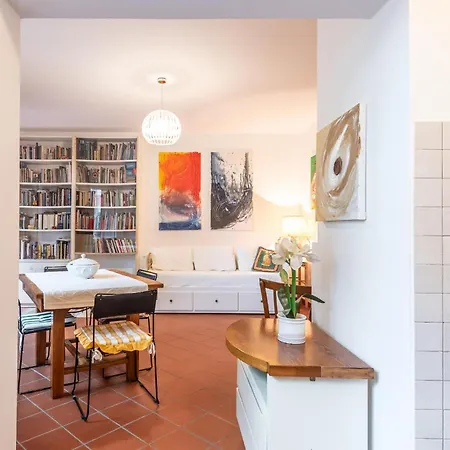 1 Bedroom Beautiful In Il Ferrone